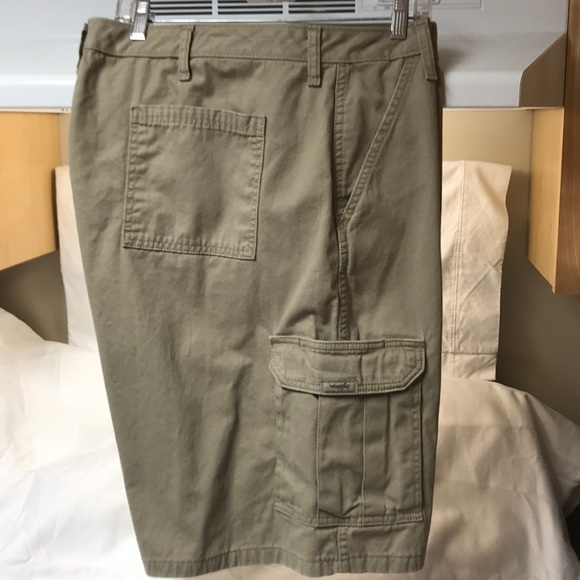 Wrangler Other - WRANGLER.  44.  Men’s cargo shorts.  Tan.